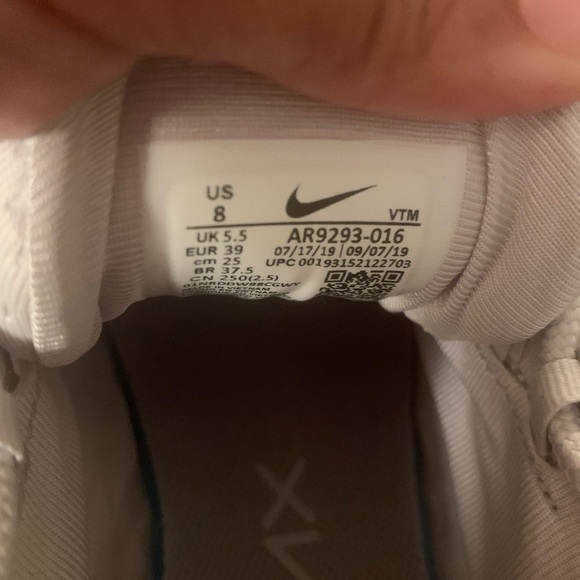 Nike - Picture 5 of 5